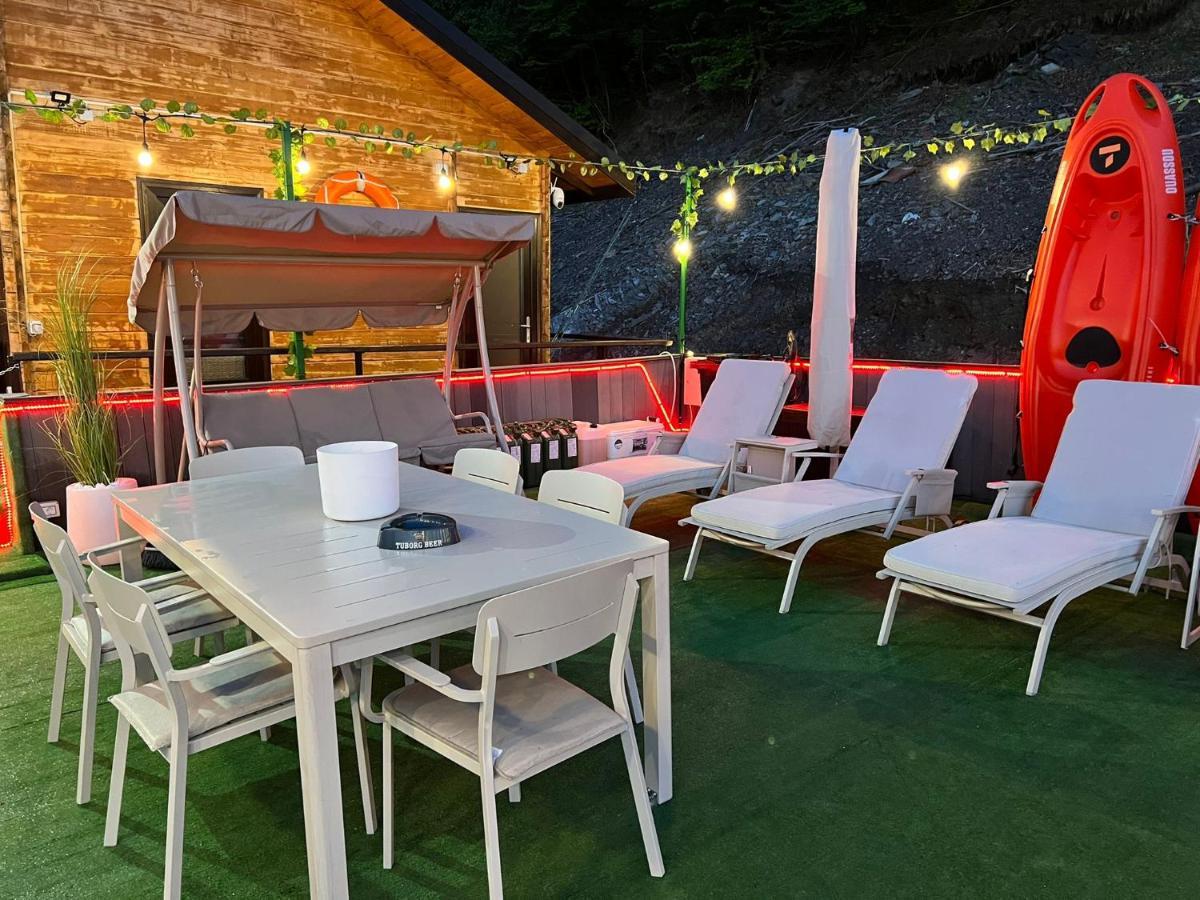 Casa pe lac Holiday Bicaz Exterior foto