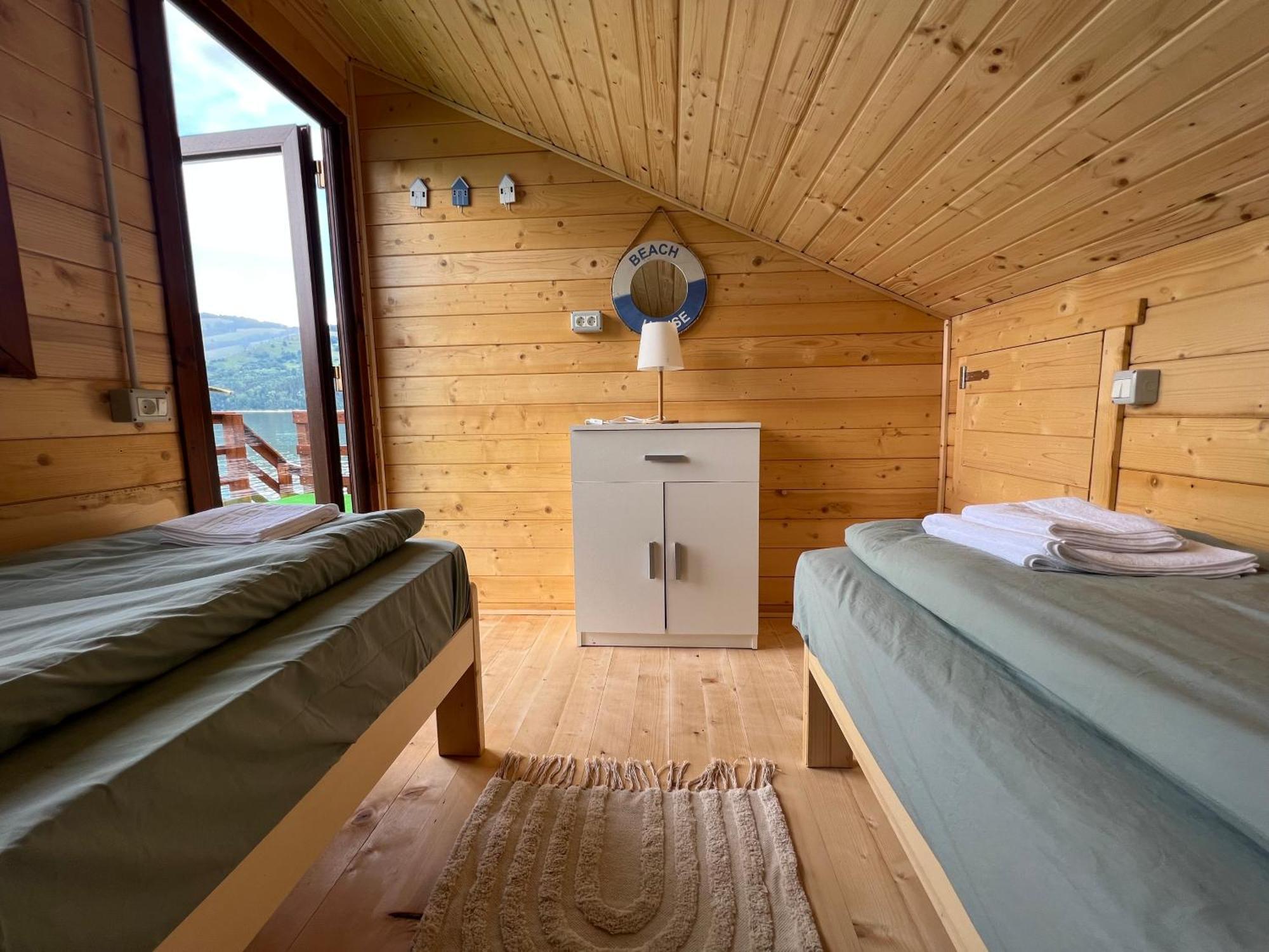 Casa pe lac Holiday Bicaz Exterior foto