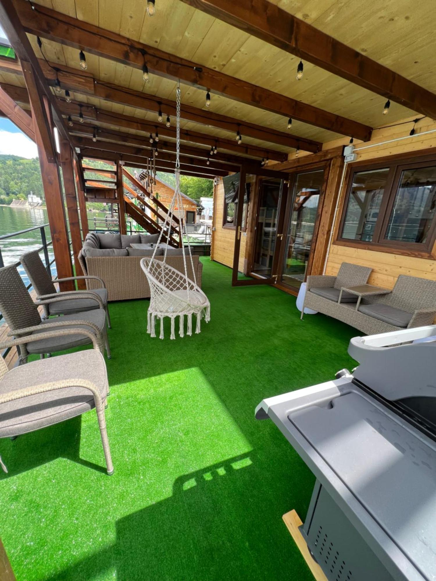 Casa pe lac Holiday Bicaz Exterior foto